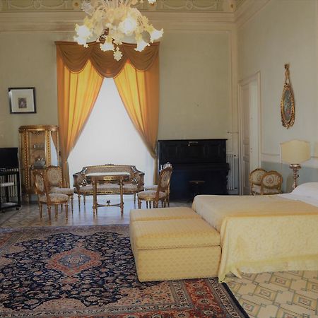 Palazzo Vecchio Panzió Marittima Kültér fotó