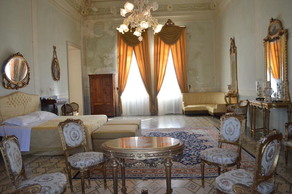 Palazzo Vecchio Panzió Marittima Kültér fotó