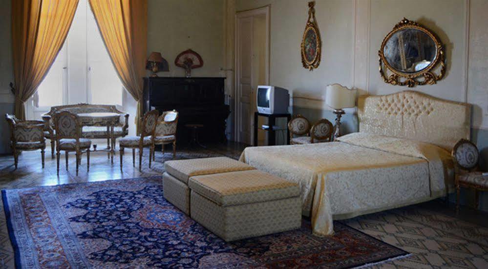 Palazzo Vecchio Panzió Marittima Kültér fotó